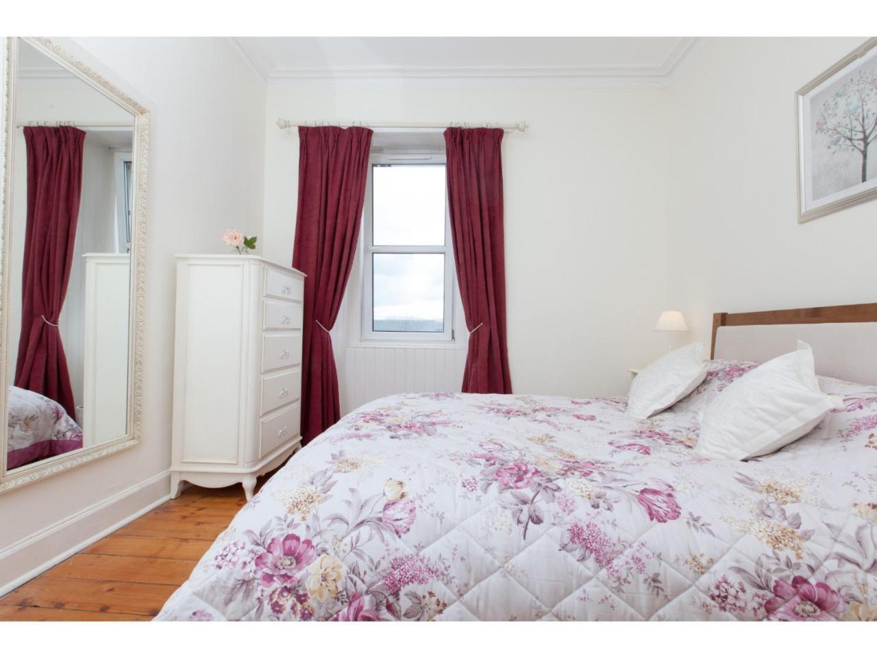 Homely Tenement For 2 Near Botanic Gardens Edimburgo Exterior foto